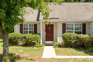 8110 Slickrock Cir, Charlotte, NC 28215 - Photo 2