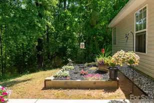 8110 Slickrock Cir, Charlotte, NC 28215 - Photo 24