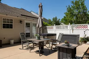 8110 Slickrock Cir, Charlotte, NC 28215 - Photo 28