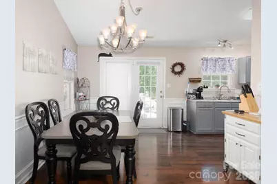 8110 Slickrock Circle, Charlotte, NC 28215 - Photo 10