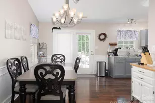 8110 Slickrock Cir, Charlotte, NC 28215 - Photo 10