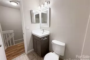 4037 Briarhill Dr, Charlotte, NC 28215 - Photo 16