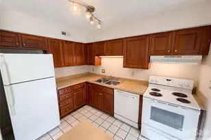 2020 Stoney Point Ln, Charlotte, NC 28210 - Photo 2