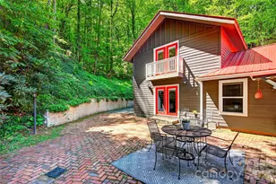 75 Old Lakey Gap Rd, Black Mountain, NC 28711 - Photo 4