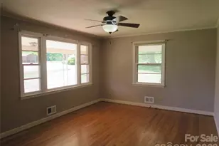 2406 Easton Dr, Shelby, NC 28152 - Photo 10