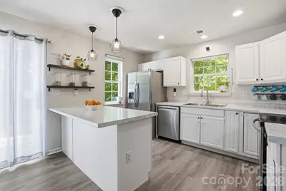 8170 Rudolph Road, Charlotte, NC 28216 - Photo 10