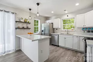 8170 Rudolph Rd, Charlotte, NC 28216 - Photo 10