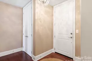 4620 Piedmont Row Dr, Charlotte, NC 28210 - Photo 2