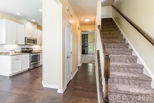 9622 Springholm Dr, Charlotte, NC 28278 - Photo 2