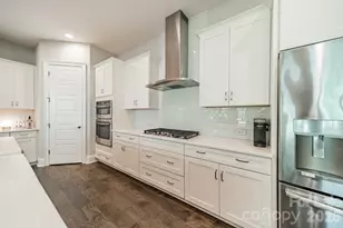 5920 Tindall Park Dr, Charlotte, NC 28210 - Photo 10