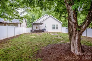 1206 8th St, Statesville, NC 28677 - Photo 12