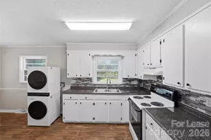 1019 Carmel Dr, Gastonia, NC 28056 - Photo 2