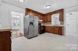 3833 1st Ave SW, Hickory, NC 28602 - Photo 10