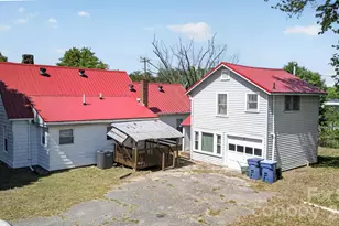 3833 1st Ave SW, Hickory, NC 28602 - Photo 2
