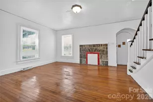 3833 1st Ave SW, Hickory, NC 28602 - Photo 6