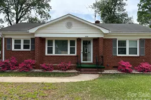 2240 Ashley Rd, Charlotte, NC 28208 - Photo 2