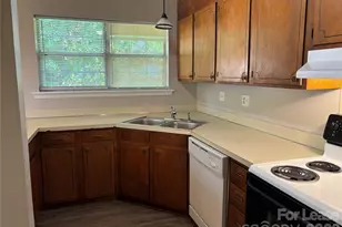 6714 Marston Ct, Charlotte, NC 28215 - Photo 6