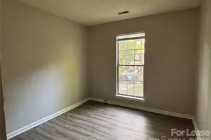 6714 Marston Ct, Charlotte, NC 28215 - Photo 16