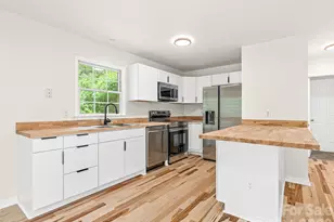 19 Stone Cottage Rd, Asheville, NC 28806 - Photo 8
