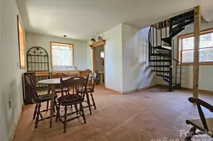 929 Pine Ridge Rd, Hendersonville, NC 28792 - Photo 6