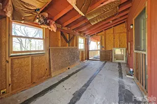 929 Pine Ridge Rd, Hendersonville, NC 28792 - Photo 14
