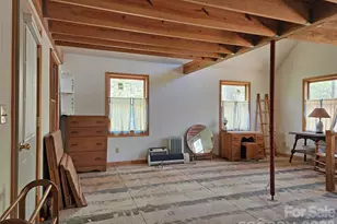 929 Pine Ridge Rd, Hendersonville, NC 28792 - Photo 10