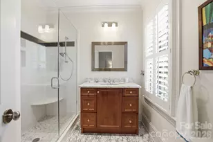 2044 Queens Rd W, Charlotte, NC 28207 - Photo 32