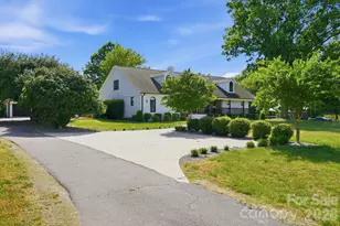 5009 Hemby Rd, Matthews, NC 28104 - Photo 4
