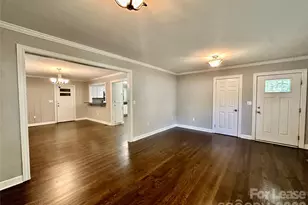 710 Neil St, Gastonia, NC 28052 - Photo 6