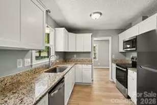 7040 Idlewild Rd, Charlotte, NC 28212 - Photo 14