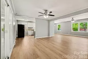 7040 Idlewild Rd, Charlotte, NC 28212 - Photo 10