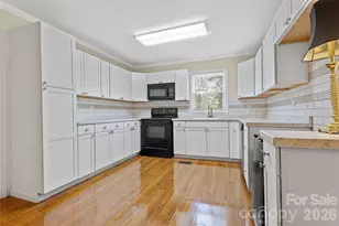 605 E Boston Ave, Bessemer City, NC 28016 - Photo 8