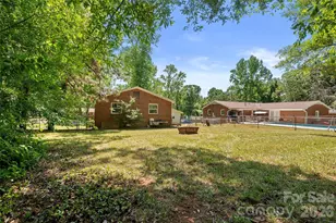 605 E Boston Ave, Bessemer City, NC 28016 - Photo 24