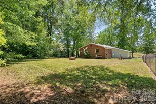 605 E Boston Ave, Bessemer City, NC 28016 - Photo 22