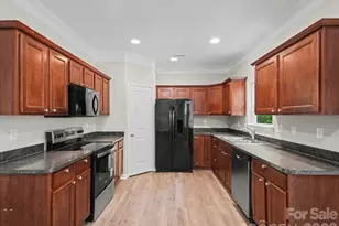 317 Rook Rd, Charlotte, NC 28216 - Photo 16