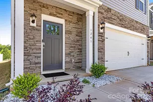 1241 37th Ave Lane NE, Hickory, NC 28601 - Photo 4