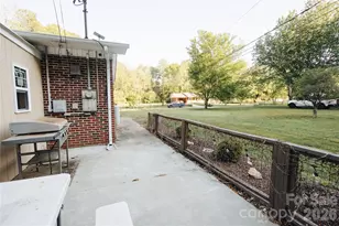 341 Bond St, Marion, NC 28752 - Photo 36