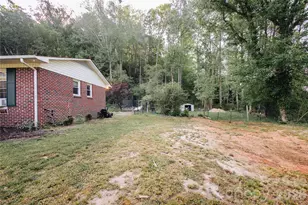 341 Bond St, Marion, NC 28752 - Photo 40