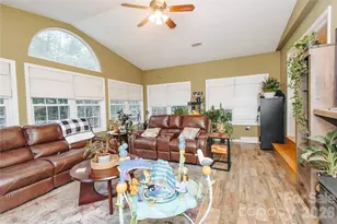 341 Bond St, Marion, NC 28752 - Photo 14