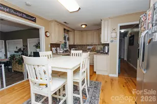341 Bond St, Marion, NC 28752 - Photo 8