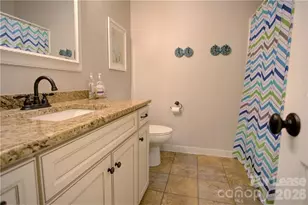 3806 Bridgewood Ln, Charlotte, NC 28226 - Photo 22