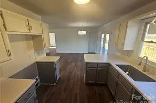 315 Maine Ave E, Bessemer City, NC 28016 - Photo 18