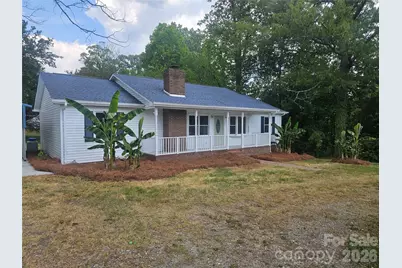 315 Maine Avenue E, Bessemer City, NC 28016 - Photo 2