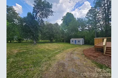 315 Maine Avenue E, Bessemer City, NC 28016 - Photo 8