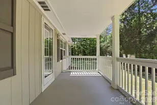 136 Woodridge Ln, Mooresville, NC 28115 - Photo 2