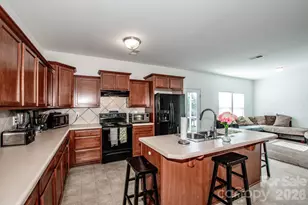123 Kingsgate Ct, Statesville, NC 28625 - Photo 12