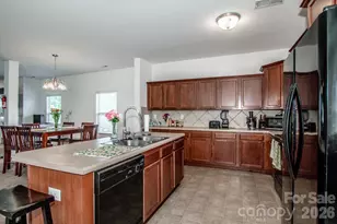 123 Kingsgate Ct, Statesville, NC 28625 - Photo 14