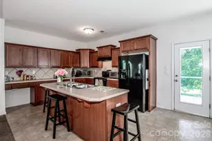 123 Kingsgate Ct, Statesville, NC 28625 - Photo 12