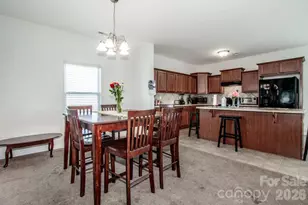 123 Kingsgate Ct, Statesville, NC 28625 - Photo 18