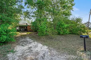 105 W Temple Ave, Rockingham, NC 28380 - Photo 12